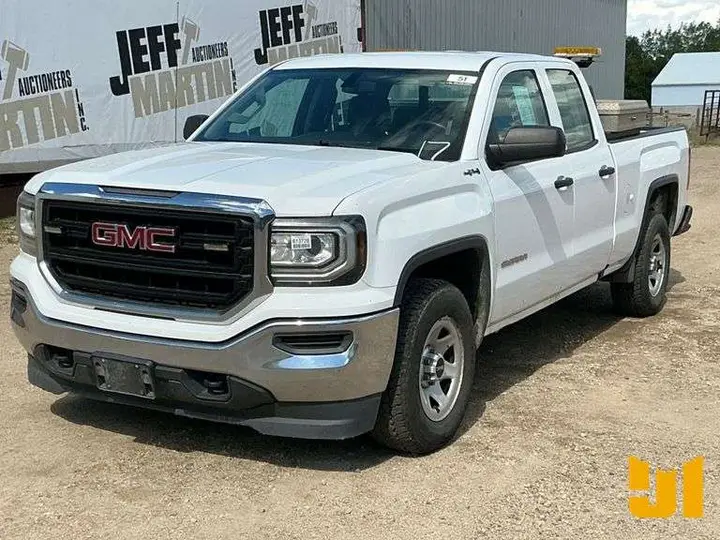 2017 GMC Sierra Double Cab 4x4 Pickup