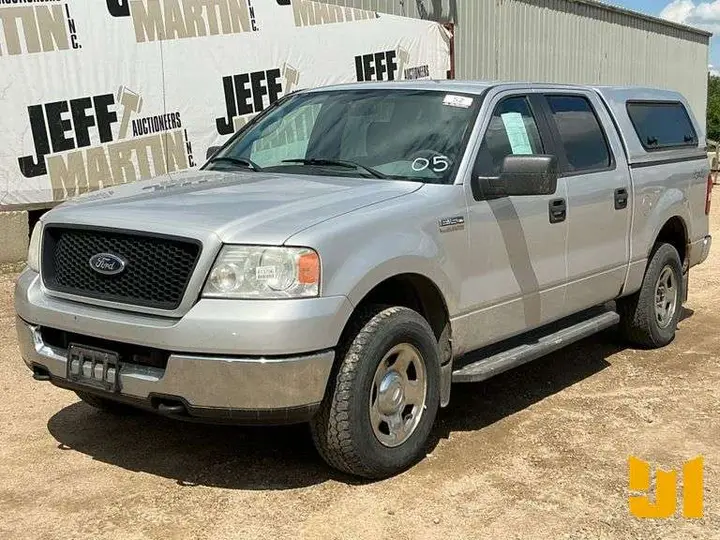 2005 Ford F-150 XLT Crew Cab 4x4 Pickup